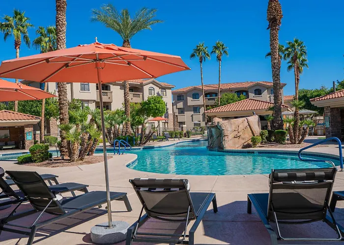 Near Diablo Stadium & Asu-hottub-pool-gym-parking Apartment