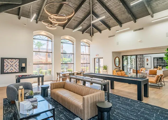 Apartment Near Diablo Stadium & Asu-hottub-pool-gym-parking Tempe