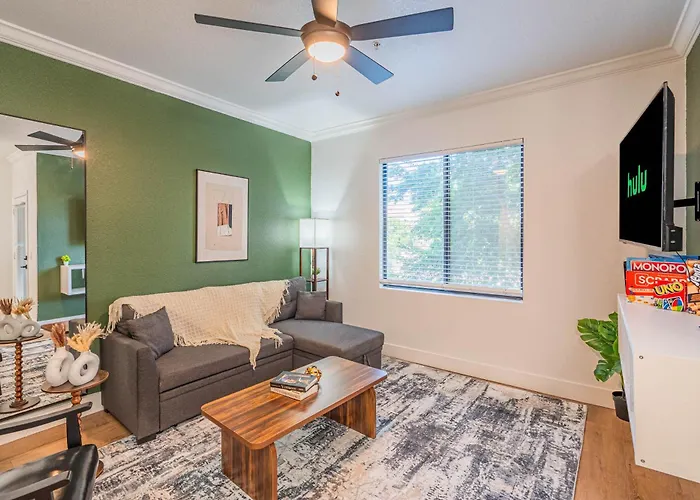 Apartment Near Diablo Stadium & Asu-hottub-pool-gym-parking Tempe