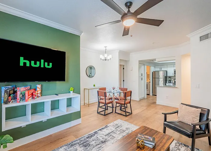 Near Diablo Stadium & Asu-hottub-pool-gym-parking *