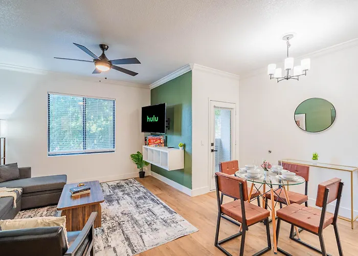 Apartment Near Diablo Stadium & Asu-hottub-pool-gym-parking *