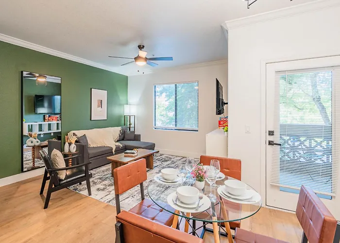 Apartment Near Diablo Stadium & Asu-hottub-pool-gym-parking *