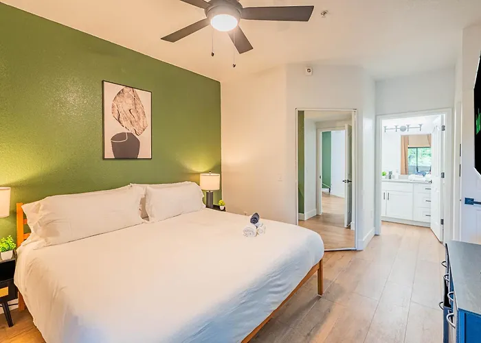 Apartment Near Diablo Stadium & Asu-hottub-pool-gym-parking *